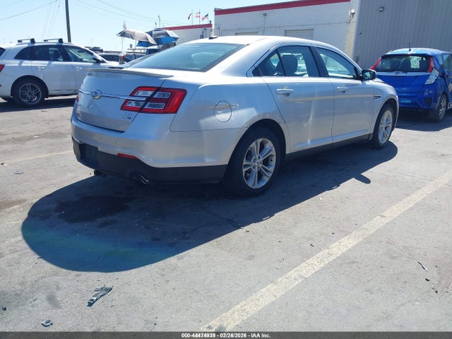 Ford TAURUS SEL 2016 1FAHP2H8XGG144649 Image 4