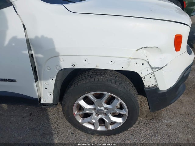 Jeep Renegade Latitude 4x4 2017 ZACCJBBB8HPG57090 Image 6