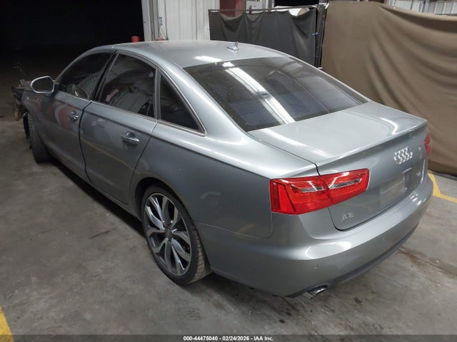2013 AUDI A6 WAUGGAFC2DN080229 Photo 2