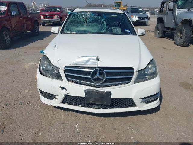 44475055 :رقم المزاد ، WDDGF4HB3EG207559 vin ، 2014 Mercedes-benz C 250 Sport مزاد بيع