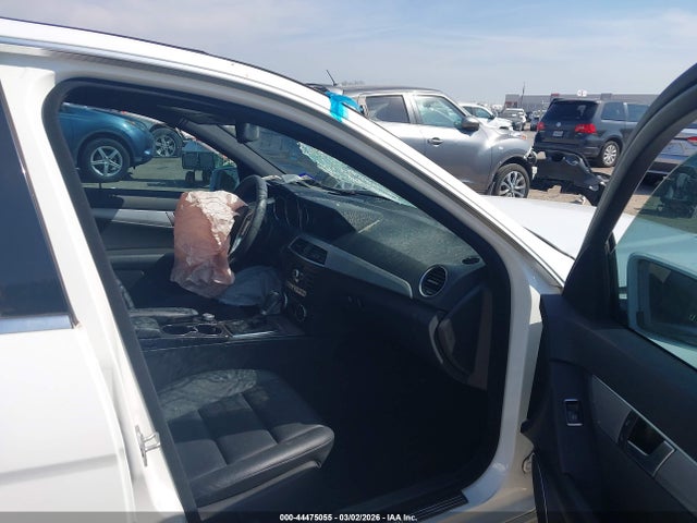 44475055 :رقم المزاد ، WDDGF4HB3EG207559 vin ، 2014 Mercedes-benz C 250 Sport مزاد بيع