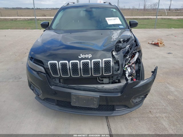 1C4PJLCB7KD325217 Jeep Cherokee Latitude Fwd