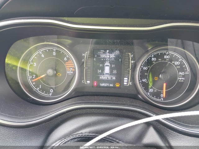 1C4PJLCB7KD325217 Jeep Cherokee Latitude Fwd