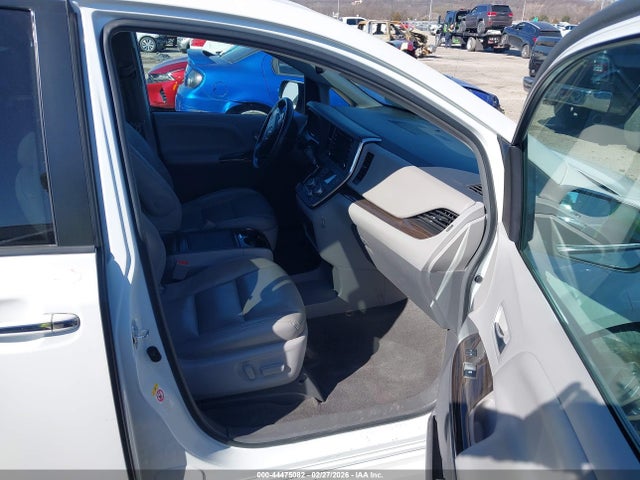 2018 TOYOTA SIENNA 5TDYZ3DC0JS917338 Photo 4