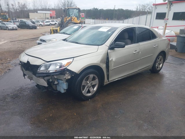 Chevrolet MALIBU LS 2015 1G11B5SL5FF214421 Image 2