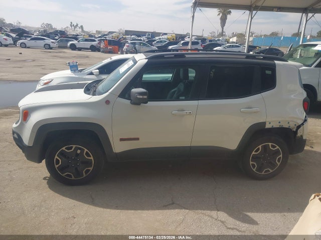 Jeep Renegade Trailhawk 2015 ZACCJBCT4FPC45074 Image 14