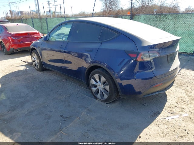 2021 TESLA MODEL Y 5YJYGDEE0MF268550 Photo 2