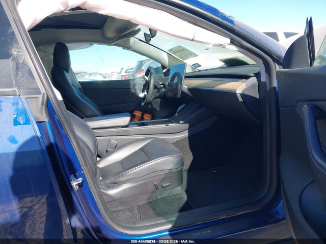 2021 TESLA MODEL Y 5YJYGDEE0MF268550 Photo 4