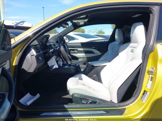 2016 BMW M4 WBS3R9C5XGK337510 Photo 4