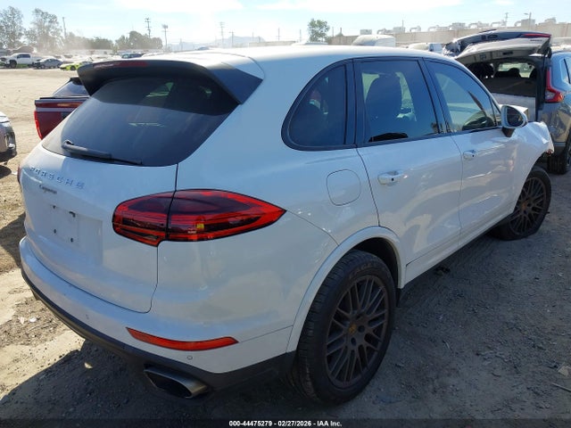 2017 PORSCHE CAYENNE WP1AA2A24HKA89034 Photo 3