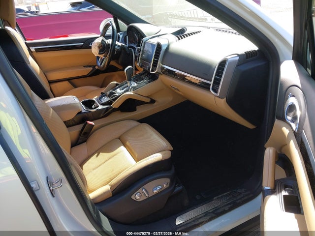 2017 PORSCHE CAYENNE WP1AA2A24HKA89034 Photo 4