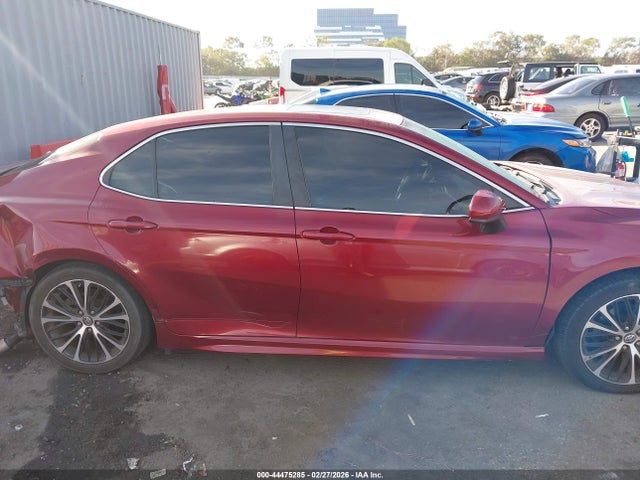 4T1B11HK5JU583673 Toyota CAMRY SE