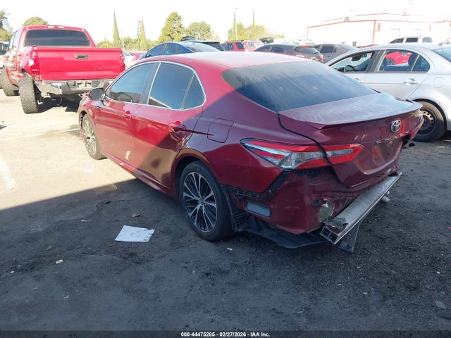 4T1B11HK5JU583673 Toyota CAMRY SE