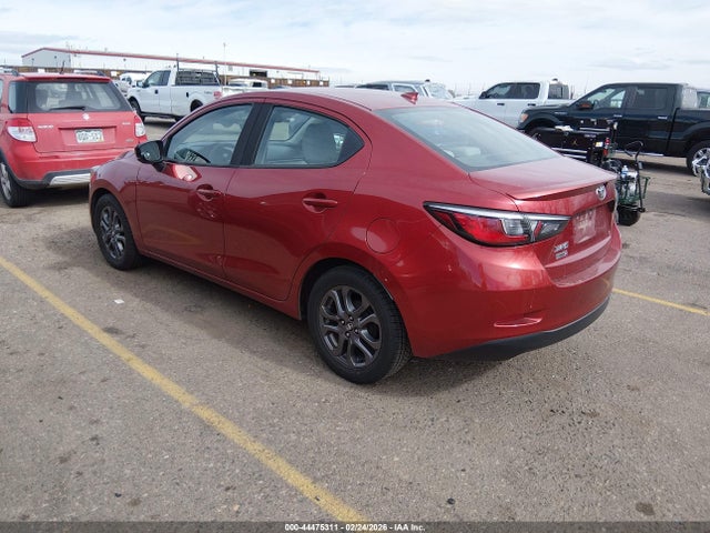3MYDLBYV4KY511029 Toyota YARIS LE