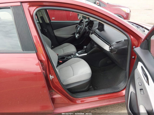 3MYDLBYV4KY511029 Toyota YARIS LE