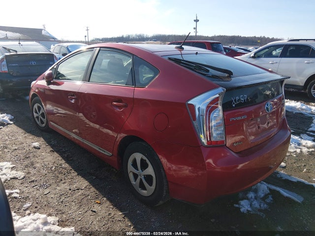 2014 TOYOTA PRIUS JTDKN3DU5E1757955 Photo 2