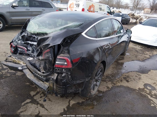 2019 TESLA MODEL 3 5YJ3E1EA0KF305511 Photo 3