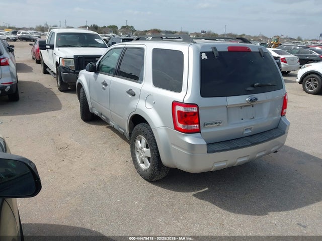 2011 FORD ESCAPE 1FMCU9D72BKC11491 Photo 2