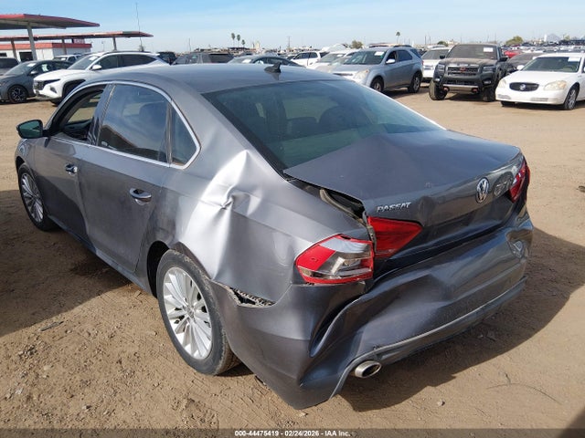 Aukcja sprzedaży 2015 Volkswagen Passat 2.0l Tdi Se, vin: 1VWBV7A37FC051284, numer aukcji: 44475419