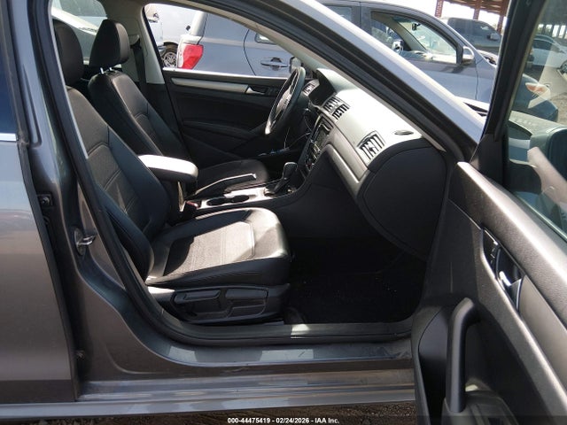 Aukcja sprzedaży 2015 Volkswagen Passat 2.0l Tdi Se, vin: 1VWBV7A37FC051284, numer aukcji: 44475419