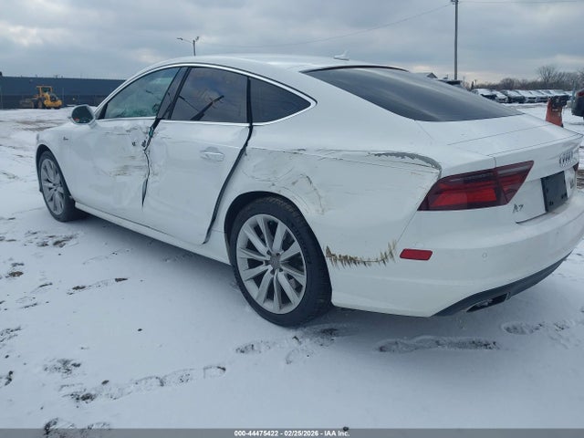 2016 AUDI A7 WAUWGAFC0GN005495 Photo 2
