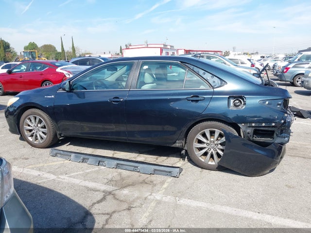 4T1BD1FK9GU183120 Toyota Camry Hybrid Xle