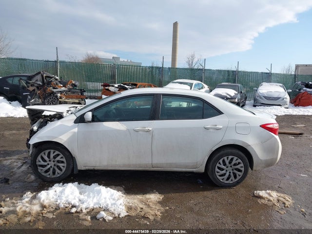2T1BURHE3KC223515 Toyota COROLLA LE