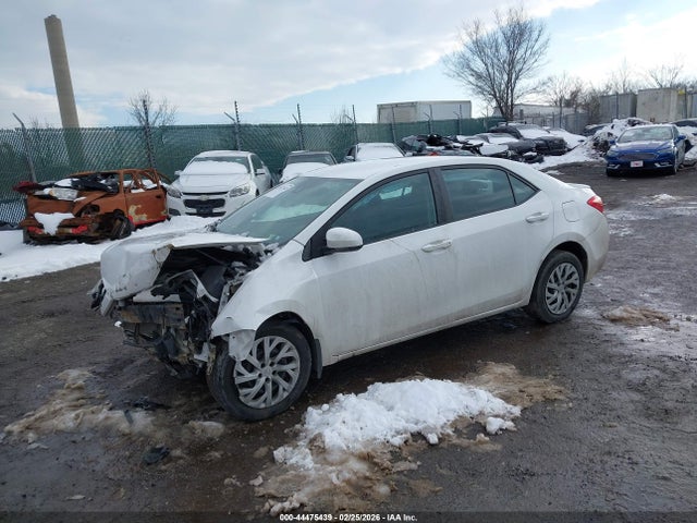 2T1BURHE3KC223515 Toyota COROLLA LE
