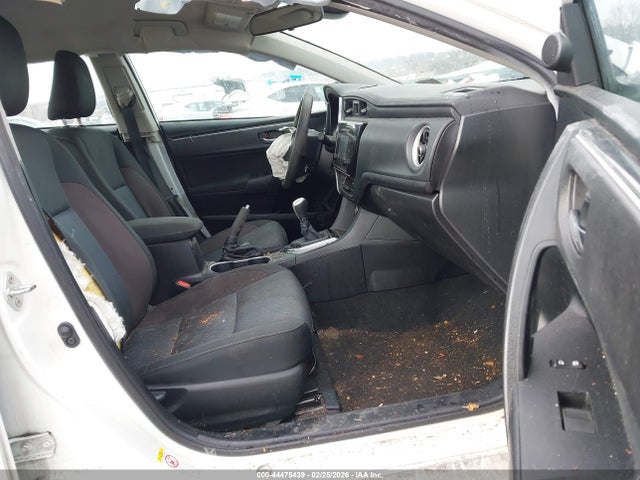 2T1BURHE3KC223515 Toyota COROLLA LE
