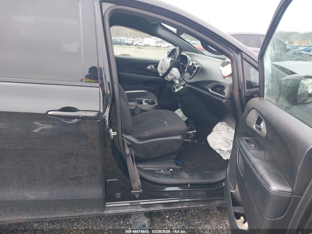2019 Chrysler Pacifica Touring Plus მანქანა იყიდება აუქციონზე, vin: 2C4RC1FG0KR507661, აუქციონის ნომერი: 44475442