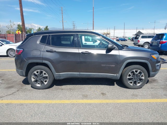 3C4NJDDB9JT235233 Jeep Compass Trailhawk 4x4