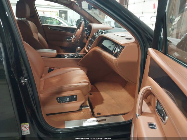 2019 BENTLEY BENTAYGA SJAAM2ZV7KC025290 Photo 4