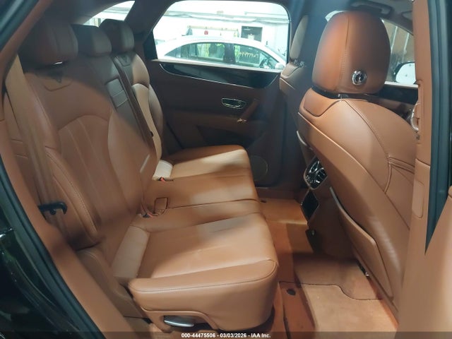 2019 BENTLEY BENTAYGA SJAAM2ZV7KC025290 Photo 7