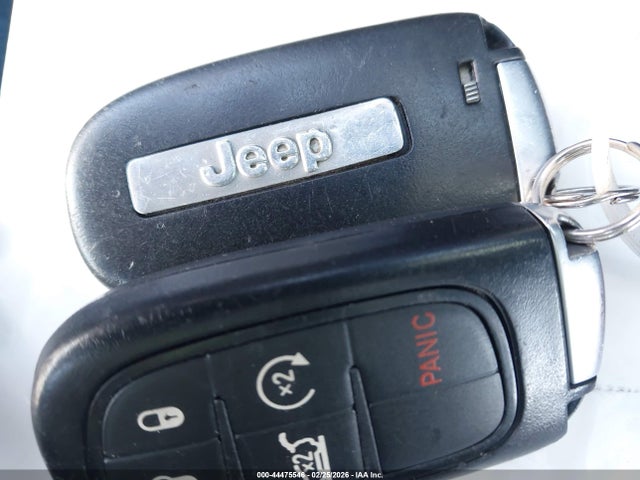 1C4PJLDB0KD434035 Jeep Cherokee Limited Fwd