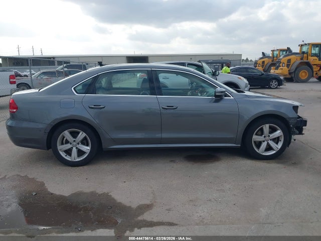 44475614 :رقم المزاد ، 1VWAS7A33FC096291 vin ، 2015 Volkswagen Passat 1.8t Limited Edition مزاد بيع