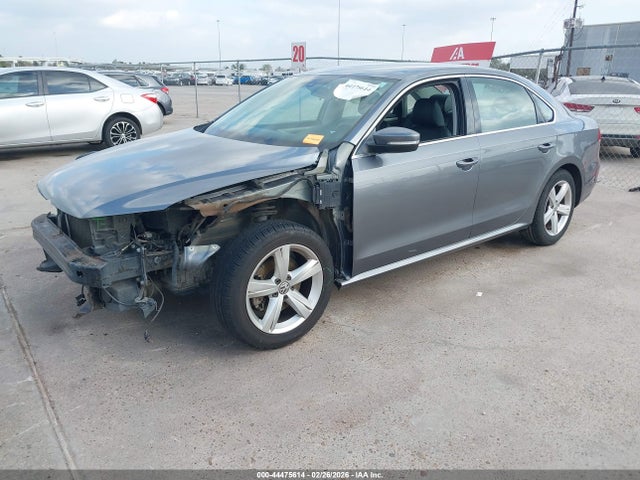 44475614 :رقم المزاد ، 1VWAS7A33FC096291 vin ، 2015 Volkswagen Passat 1.8t Limited Edition مزاد بيع