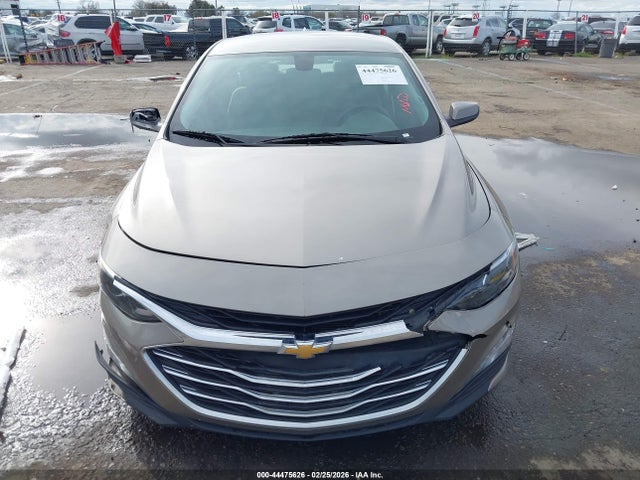 1G1ZD5ST4NF194996 Chevrolet Malibu Fwd Lt