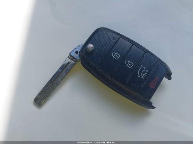 5XYKT4A6XEG498851 KIA SORENTO LX