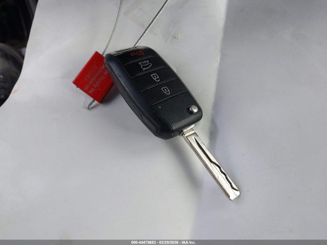 KNDJP3A57F7115125 KIA SOUL +