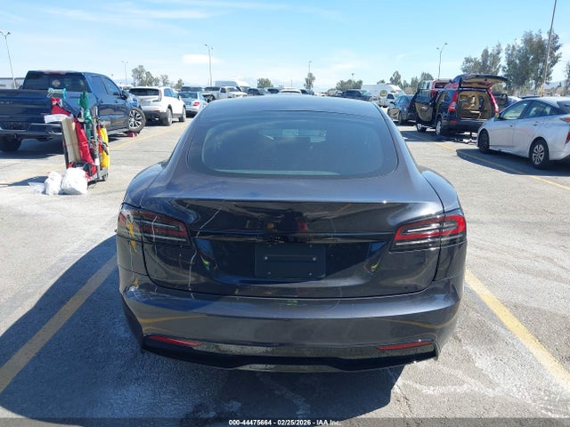 44475664 :رقم المزاد ، 5YJSA1E51TF560289 vin ، 2026 Tesla Model S All-wheel Drive مزاد بيع
