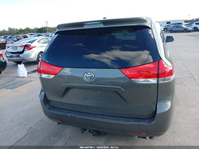 Aukcja sprzedaży 2011 Toyota Sienna Base V6, vin: 5TDZK3DC3BS148330, numer aukcji: 44475671