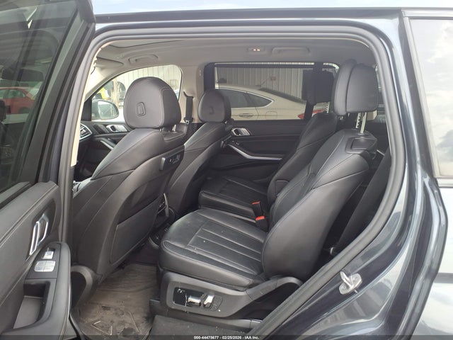 44475677 :رقم المزاد ، 5UXCW2C01M9H68253 vin ، 2021 Bmw X7 Xdrive40i مزاد بيع