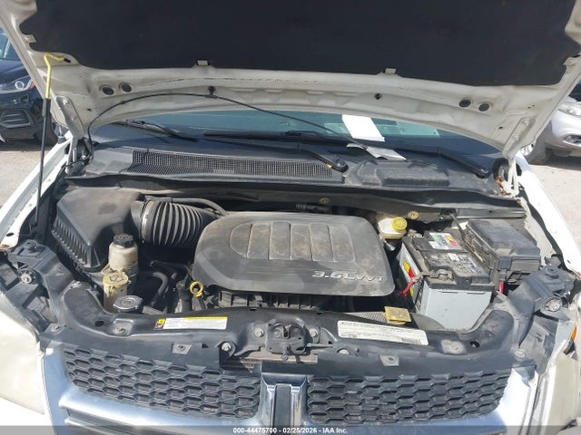 44475700 :رقم المزاد ، 2D4RN5DG0BR742231 vin ، 2011 Dodge Grand Caravan Crew مزاد بيع