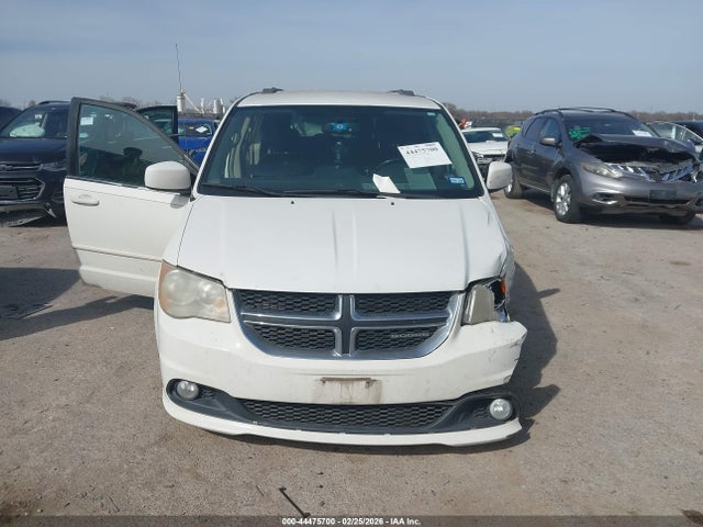 44475700 :رقم المزاد ، 2D4RN5DG0BR742231 vin ، 2011 Dodge Grand Caravan Crew مزاد بيع