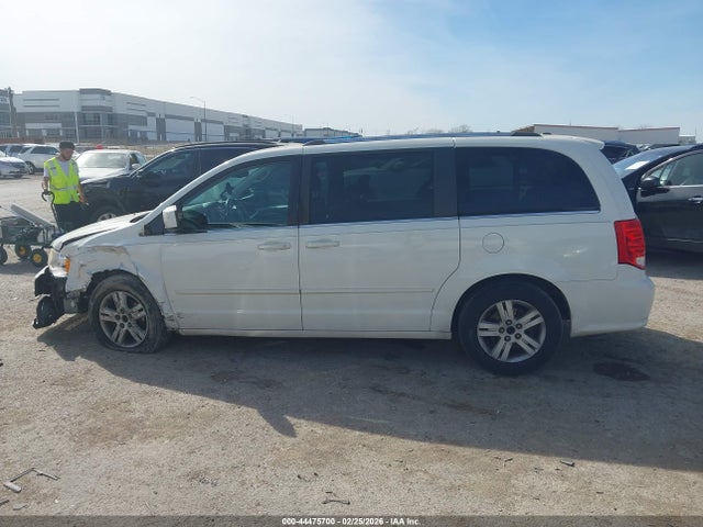 44475700 :رقم المزاد ، 2D4RN5DG0BR742231 vin ، 2011 Dodge Grand Caravan Crew مزاد بيع