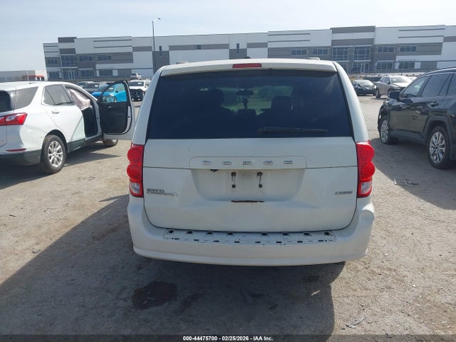 44475700 :رقم المزاد ، 2D4RN5DG0BR742231 vin ، 2011 Dodge Grand Caravan Crew مزاد بيع