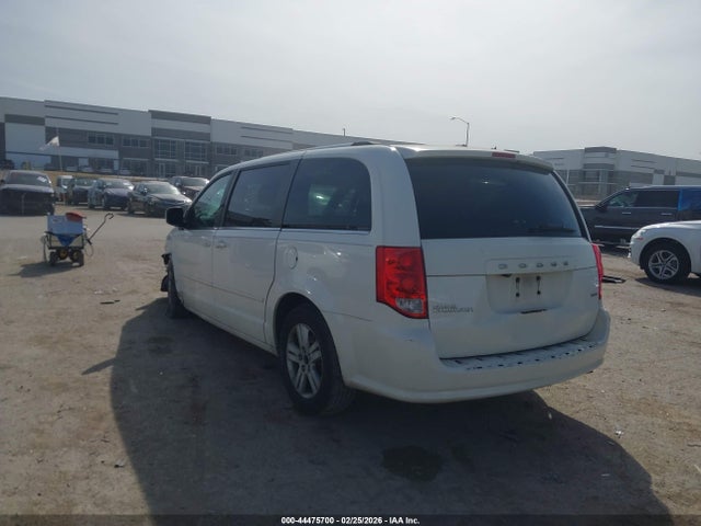 44475700 :رقم المزاد ، 2D4RN5DG0BR742231 vin ، 2011 Dodge Grand Caravan Crew مزاد بيع