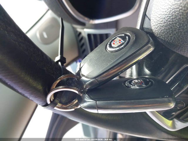 3GYFNAE33FS570302 Cadillac Srx Standard