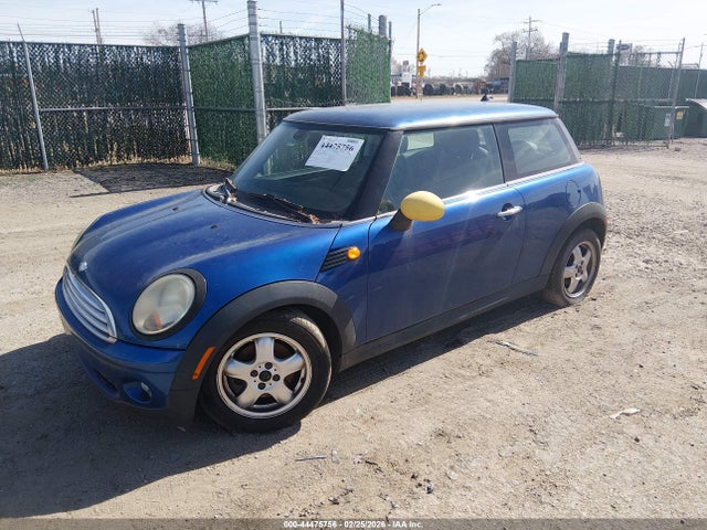 2009 MINI COOPER WMWMF33549TT68294 Photo 1