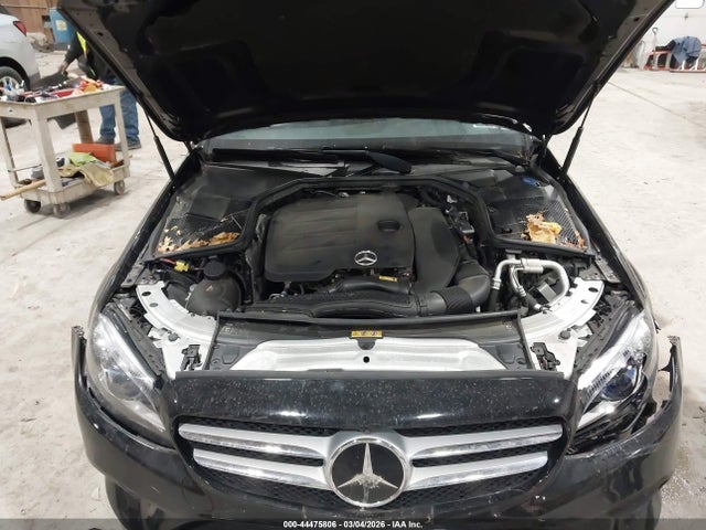 2020 Mercedes-benz C 300 4matic მანქანა იყიდება აუქციონზე, vin: 55SWF8EBXLU332002, აუქციონის ნომერი: 44475806